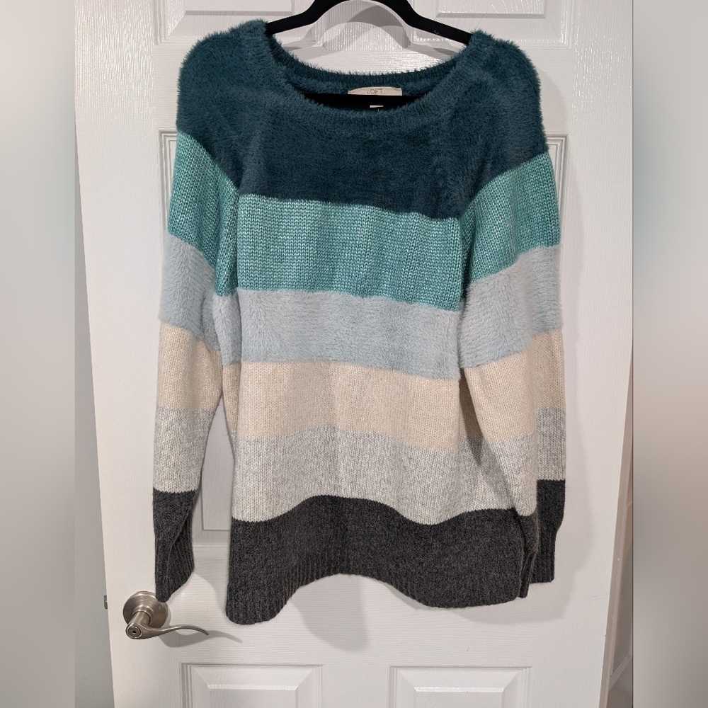 NWT LOFT Plus Fuzzy Striped Pullover Sweater in Size 16/18 - Picture 2 of 10